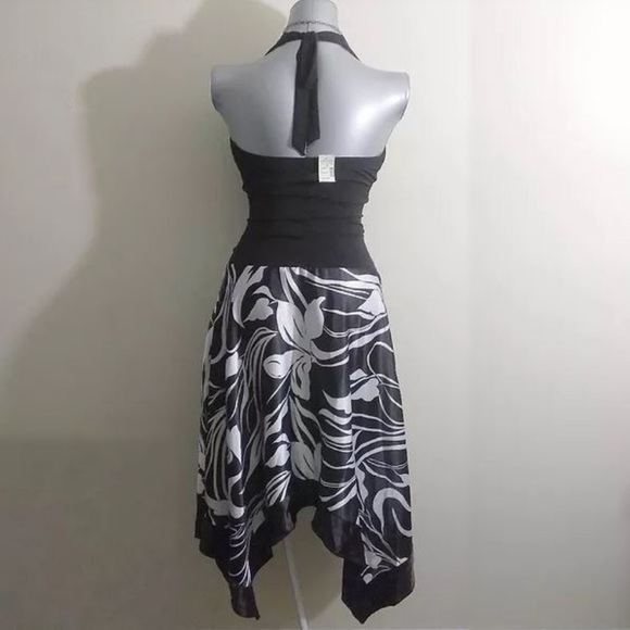 EUC Studio Y Halter Dress. Size M. - Picture 3 of 3